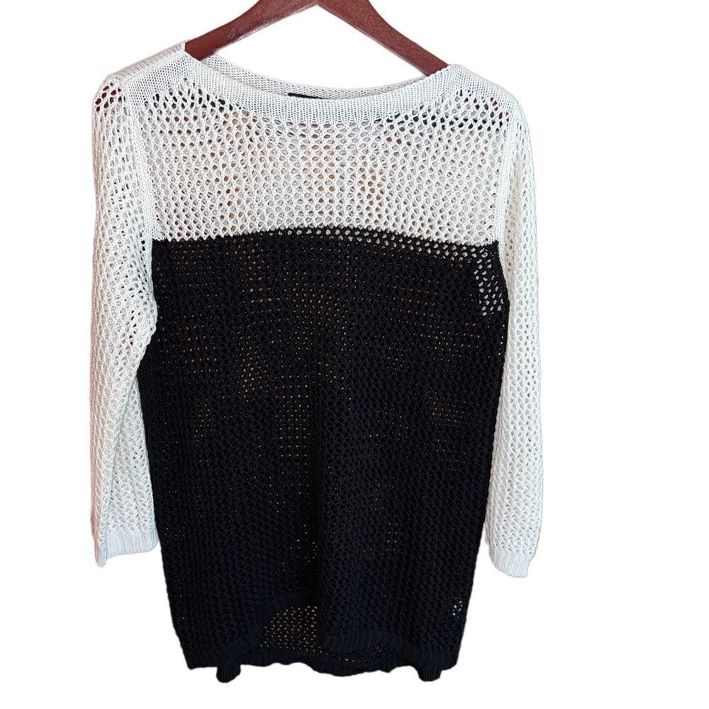 Apt. 9 black and white loose knit long‎ sleeved sweater women’s size medium